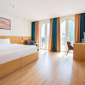Deluxe Double or Twin Room City View